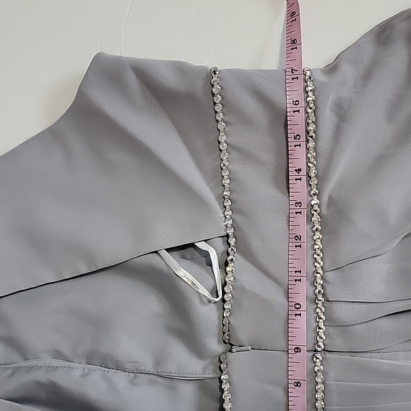 Jenny Packham Women's Chiffon, Platinum Blue Dress/Size 18. - Picture 8 of 13